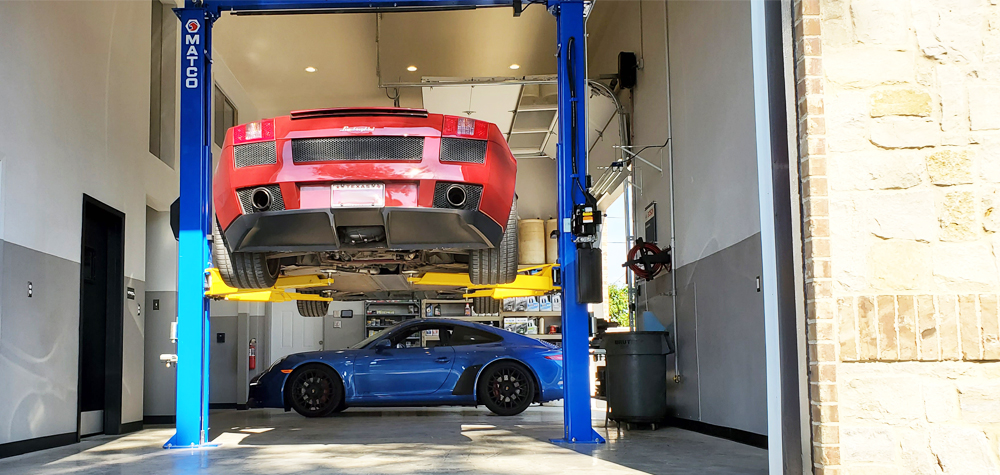 vehicle service and inspection area